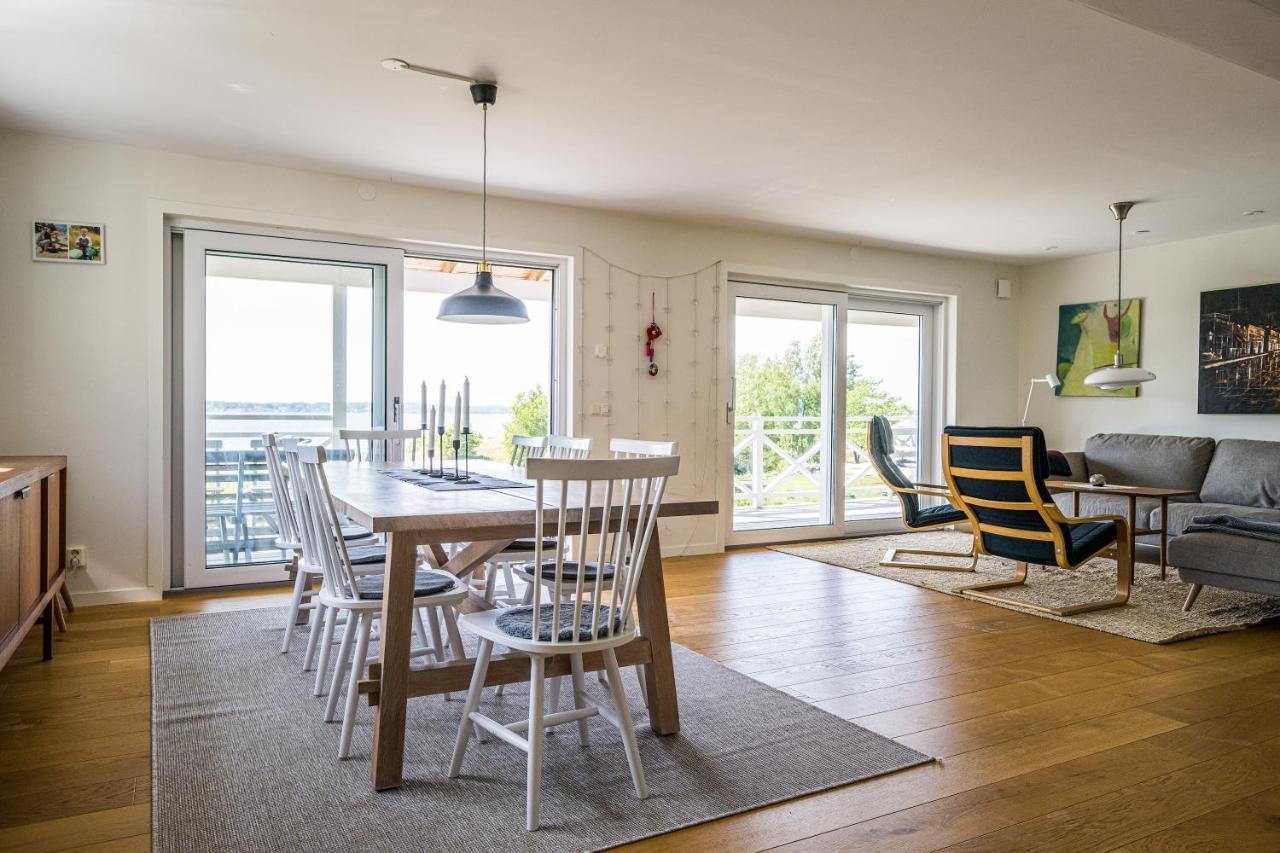 Exclusive Tranquil Villa By The Sea, Boat Available Drottningskar Экстерьер фото