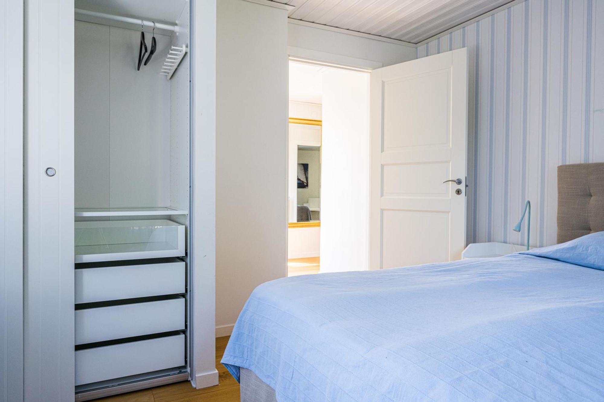 Exclusive Tranquil Villa By The Sea, Boat Available Drottningskar Экстерьер фото